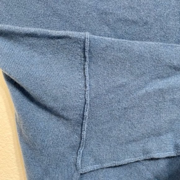 Cashmere sweater M V Neck NWOT Goat Blue lightweight washable sustainable fibre - Picture 7 of 8